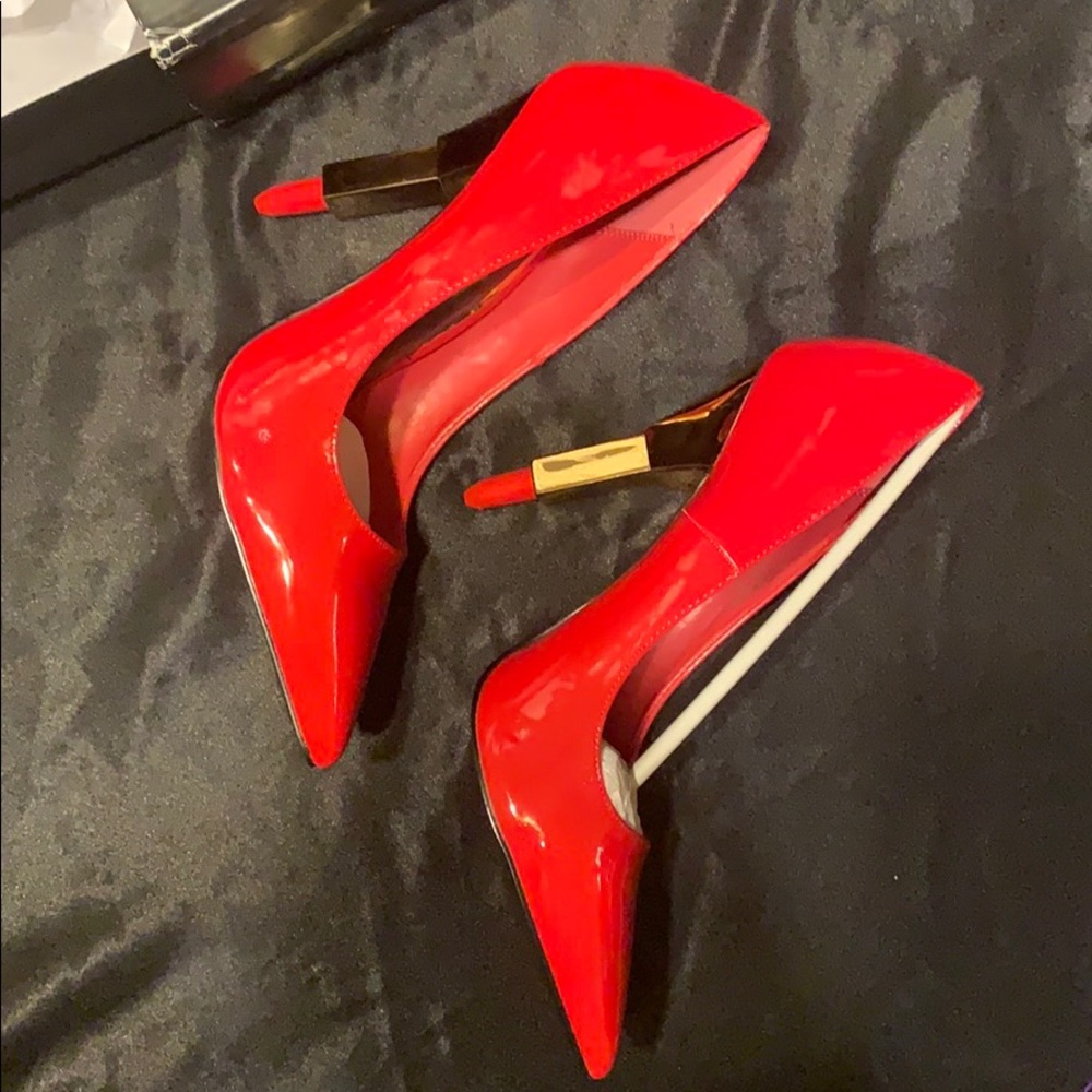 NWT Lipstick shoes